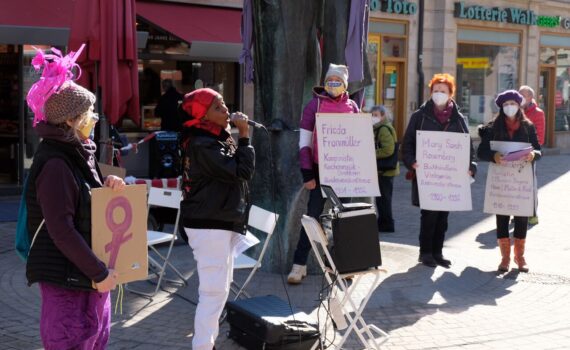 Straßenaktion der Unabhänige Frauen Fürth